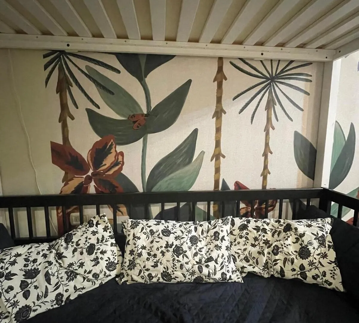 Tucano Studio Apartment Rho 0*,  Italien